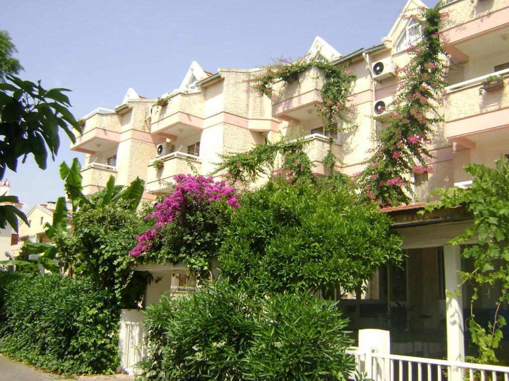 Erdenhan Apart Hotel Мармарис Екстериор снимка