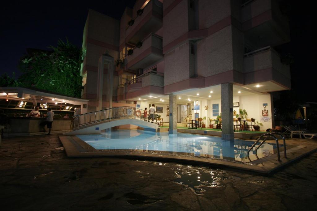 Erdenhan Apart Hotel Мармарис Екстериор снимка