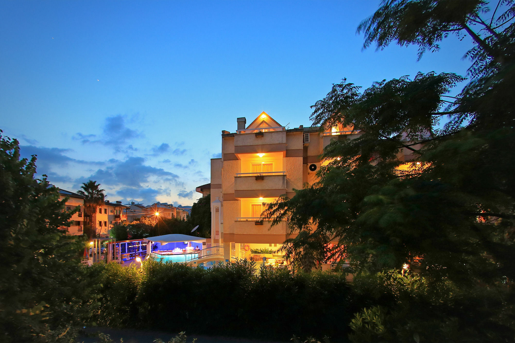 Erdenhan Apart Hotel Мармарис Екстериор снимка